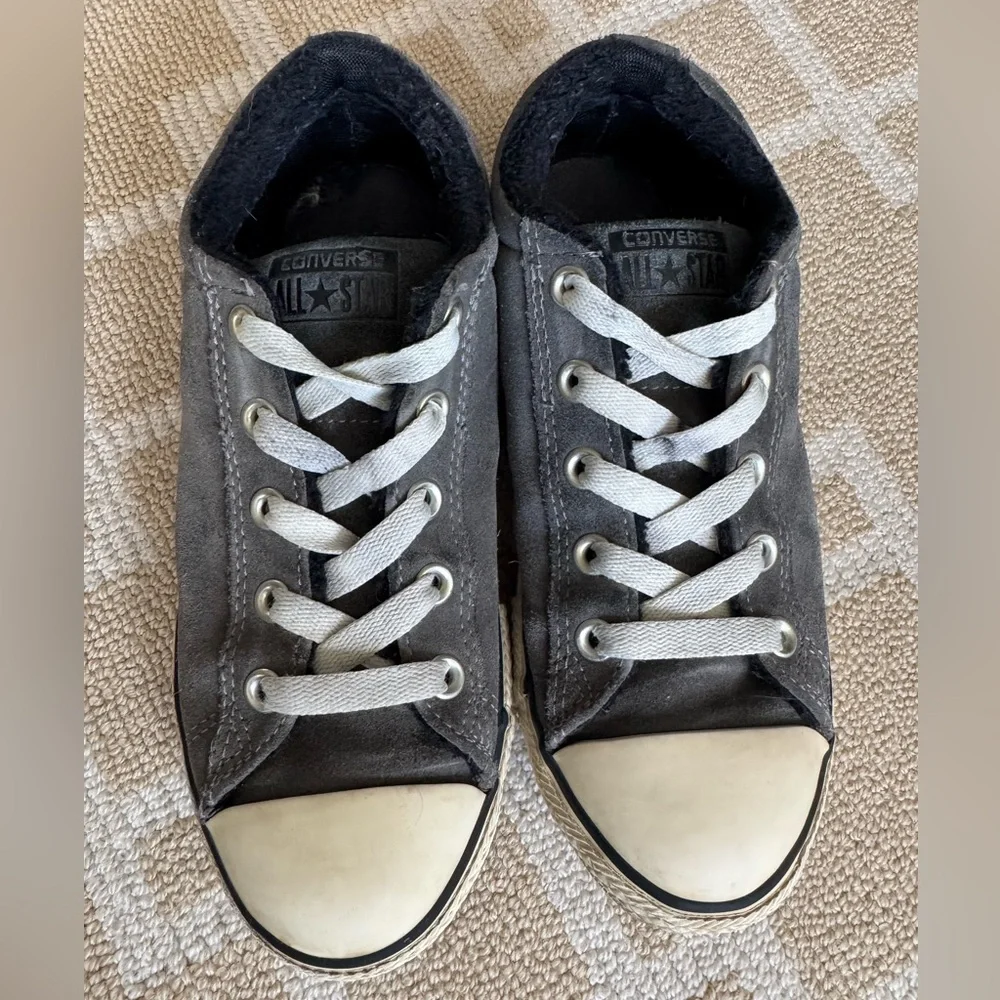 Converse Chuck Taylor Fleece Lined Low Top Sneakers Gray Kids 4